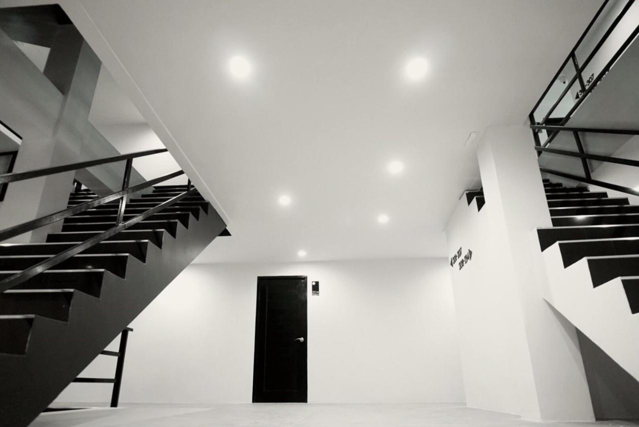 B-Black Residence Chonburi Exterior photo